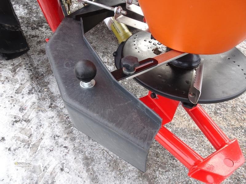 Új Homok-/ Sószóró Dexwal Salzstreuer Düngerstreuer Streuer Trichterstreuer 400 Liter: 12 kép.