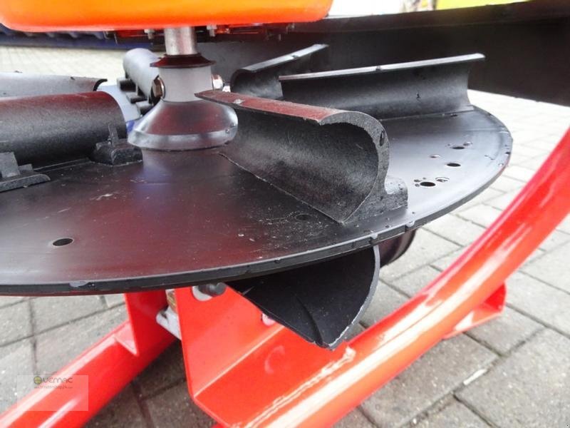 Új Homok-/ Sószóró Dexwal Salzstreuer Düngerstreuer Streuer Trichterstreuer 500 Liter: 12 kép.