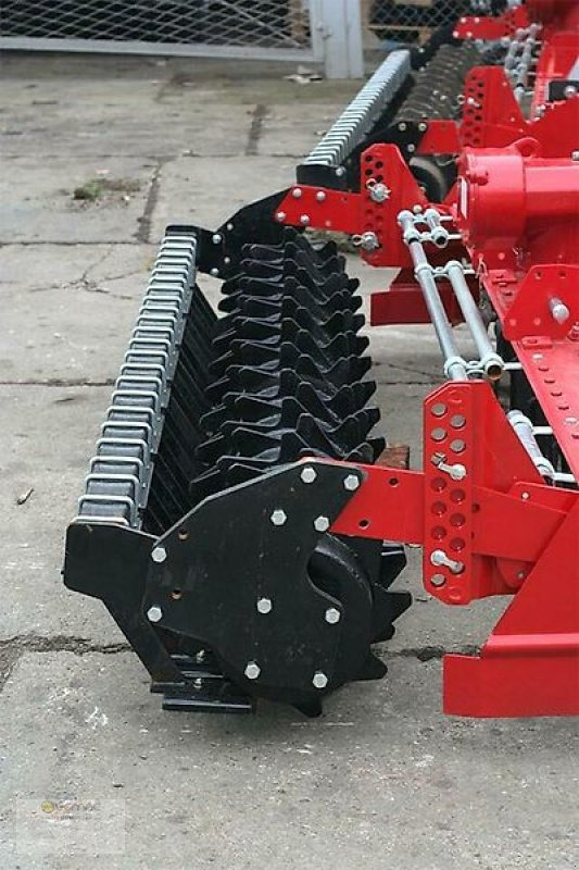 FPM Kreiselegge FPM FM250 250cm 2,5m Egge Bodenfräse Traktor NEU - Forgóborona: 4 kép. FPM Kreiselegge FPM FM250 250cm 2,5m Egge Bodenfräse Traktor NEU - Forgóborona: 4 kép.