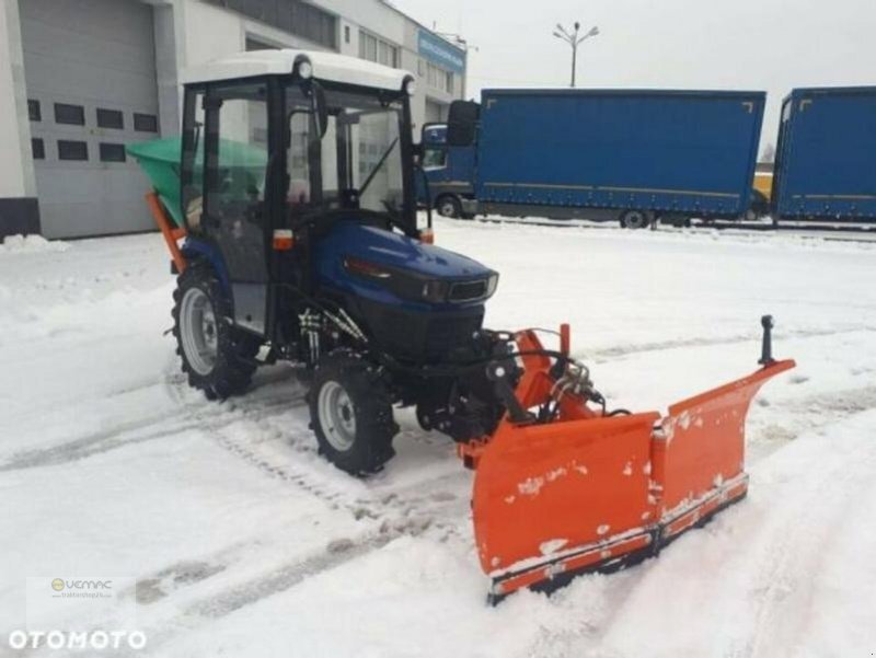 Farmtrac Farmtrac 22 22PS Winterdienst Traktor Schneeschild Streuer NEU - Kommunális traktor: 4 kép. Farmtrac Farmtrac 22 22PS Winterdienst Traktor Schneeschild Streuer NEU - Kommunális traktor: 4 kép.
