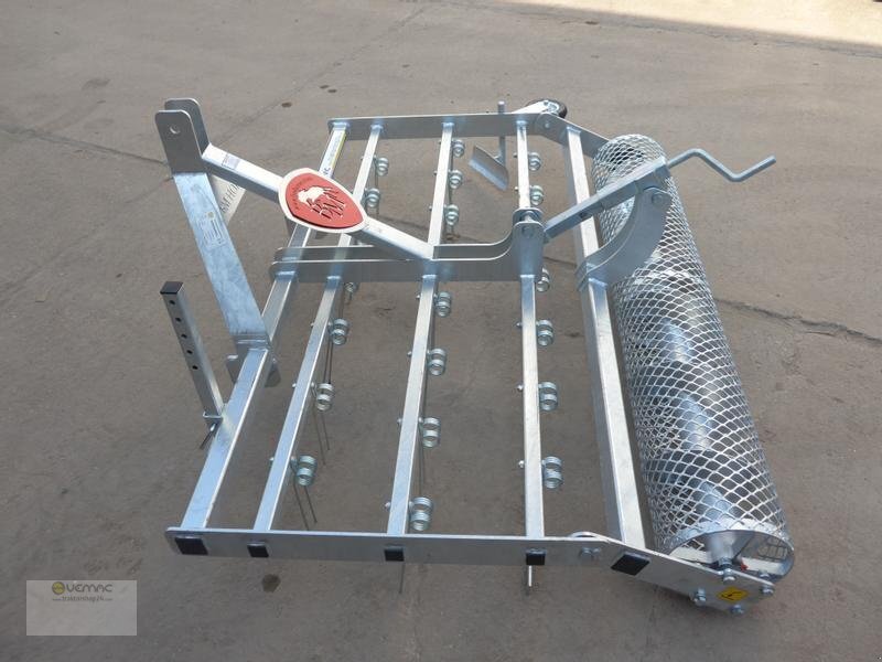 Jansen Reitbahnplaner Bahnplaner Reitplatzplaner Planer NEU 240cm - Talajművelő gep: 1 kép. Jansen Reitbahnplaner Bahnplaner Reitplatzplaner Planer NEU 240cm - Talajművelő gep: 1 kép.