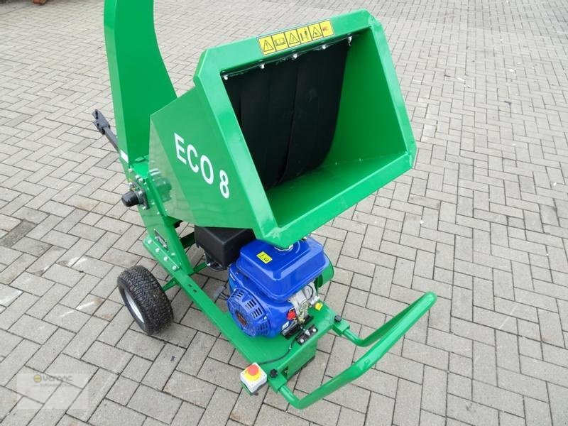 Vemac Eco8 Holzhäcksler Häcksler Schredder 15PS Benzin Motor Neu - Faaprító: 3 kép. Vemac Eco8 Holzhäcksler Häcksler Schredder 15PS Benzin Motor Neu - Faaprító: 3 kép.
