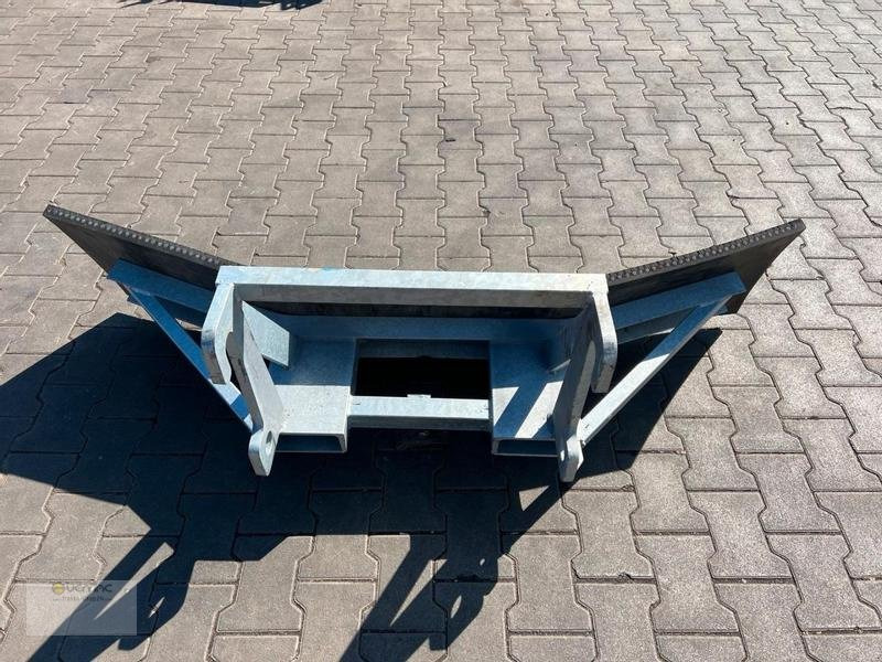 Vemac Gummischieber 170 Schäffer Futterschieber, Gülleschieber, Schneeschild - Tolólap - Mezőgazdasági gépek: 3 kép. Vemac Gummischieber 170 Schäffer Futterschieber, Gülleschieber, Schneeschild - Tolólap - Mezőgazdasági gépek: 3 kép.