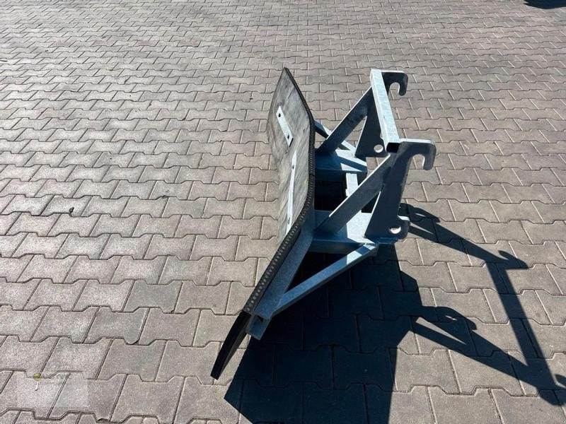 Vemac Gummischieber 170 Schäffer Futterschieber, Gülleschieber, Schneeschild - Tolólap - Mezőgazdasági gépek: 2 kép. Vemac Gummischieber 170 Schäffer Futterschieber, Gülleschieber, Schneeschild - Tolólap - Mezőgazdasági gépek: 2 kép.