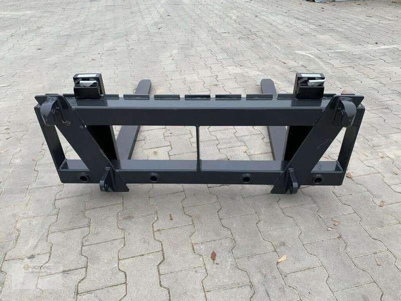 Vemac Palettengabel 2000kg 2to Euro Ballenspiess Traktor Frontlader NEU - Raklapvilla - Traktor: 4 kép. Vemac Palettengabel 2000kg 2to Euro Ballenspiess Traktor Frontlader NEU - Raklapvilla - Traktor: 4 kép.