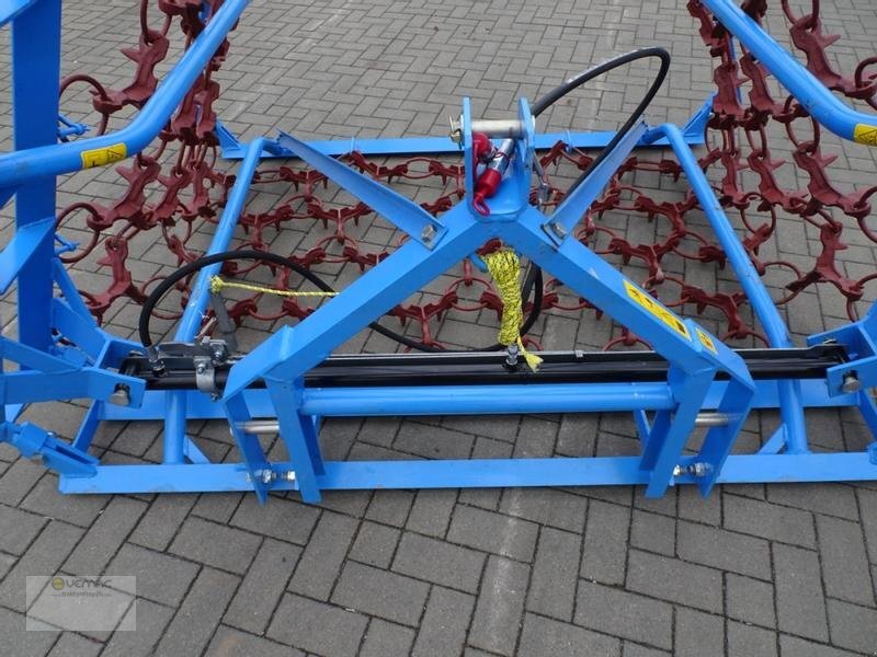 Vemac Wiesenschleppe Schleppe Egge 6m 4reihig Hydraulik NEU - Láncos borona: 4 kép. Vemac Wiesenschleppe Schleppe Egge 6m 4reihig Hydraulik NEU - Láncos borona: 4 kép.