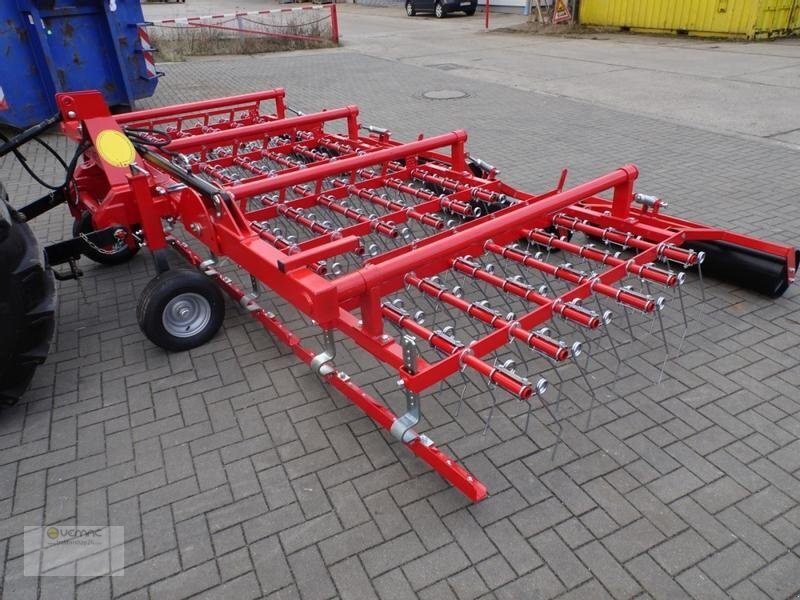 Vemac Wiesenstriegel Striegel Wiesenschleppe 6Meter WS6J NEU - Rugós borona: 1 kép. Vemac Wiesenstriegel Striegel Wiesenschleppe 6Meter WS6J NEU - Rugós borona: 1 kép.