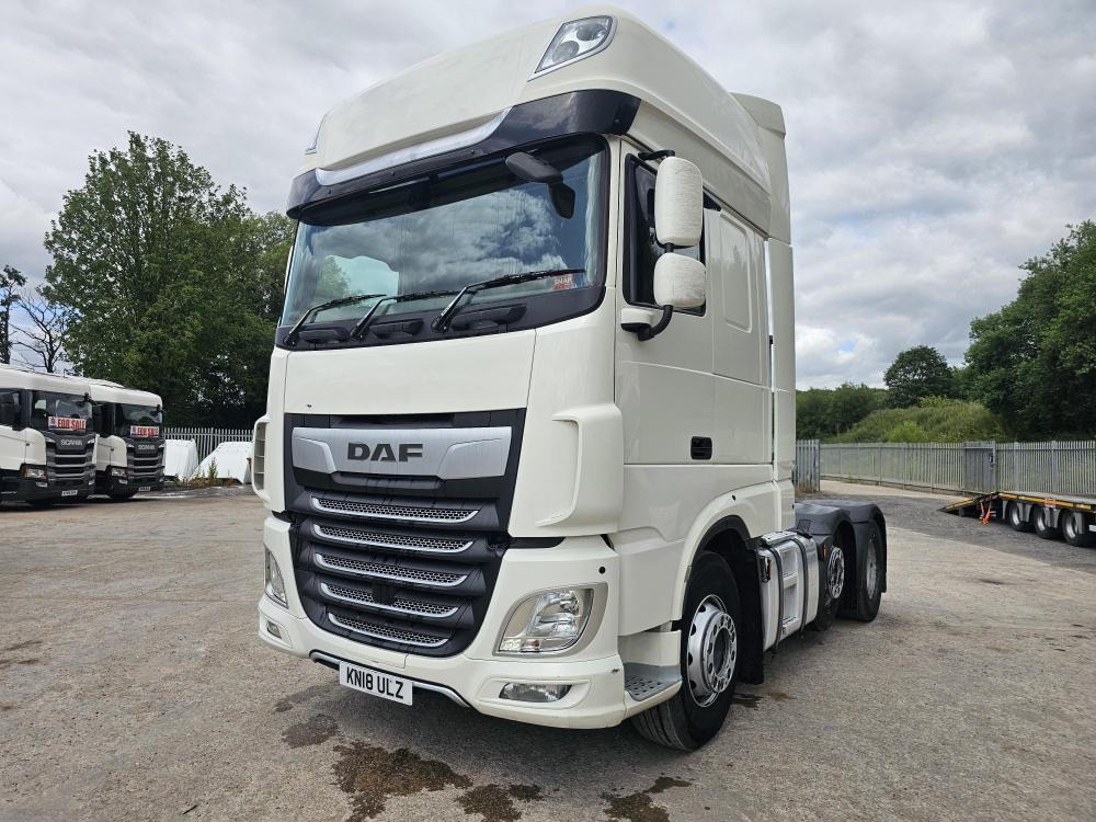Daf 530 Xf530 - Nyergesvontató: 1 kép. Daf 530 Xf530 - Nyergesvontató: 1 kép.