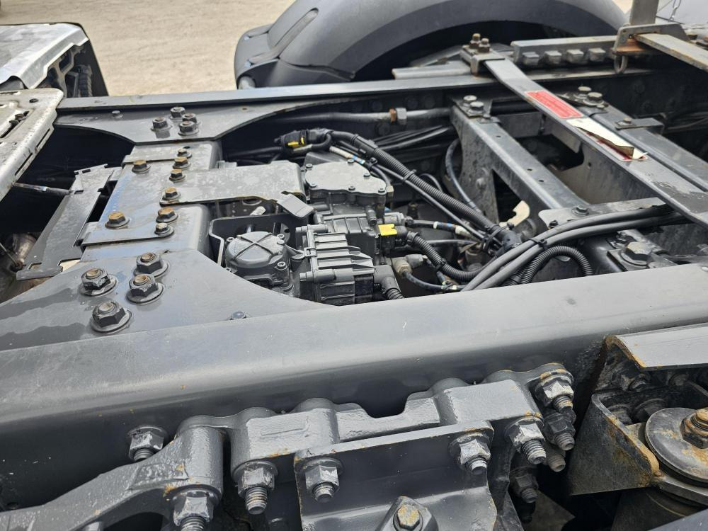 Daf 530 Xf530 - Nyergesvontató: 2 kép. Daf 530 Xf530 - Nyergesvontató: 2 kép.