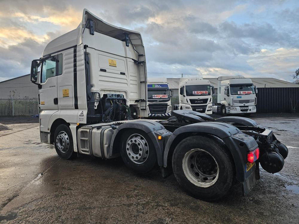 Man tgx 26460 tgx - Nyergesvontató: 3 kép. Man tgx 26460 tgx - Nyergesvontató: 3 kép.