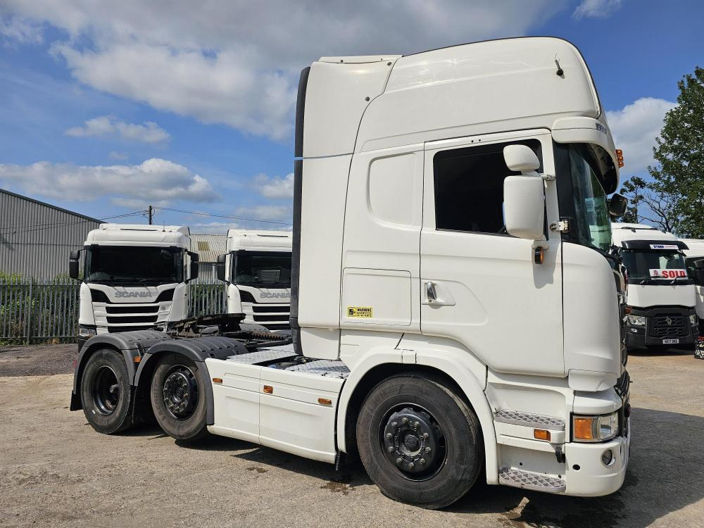 Scania R450 topline - Nyergesvontató: 2 kép. Scania R450 topline - Nyergesvontató: 2 kép.