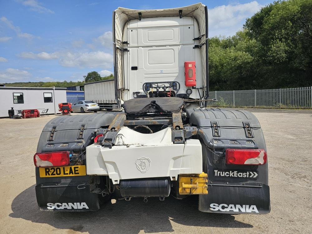 Scania R450 topline - Nyergesvontató: 3 kép. Scania R450 topline - Nyergesvontató: 3 kép.