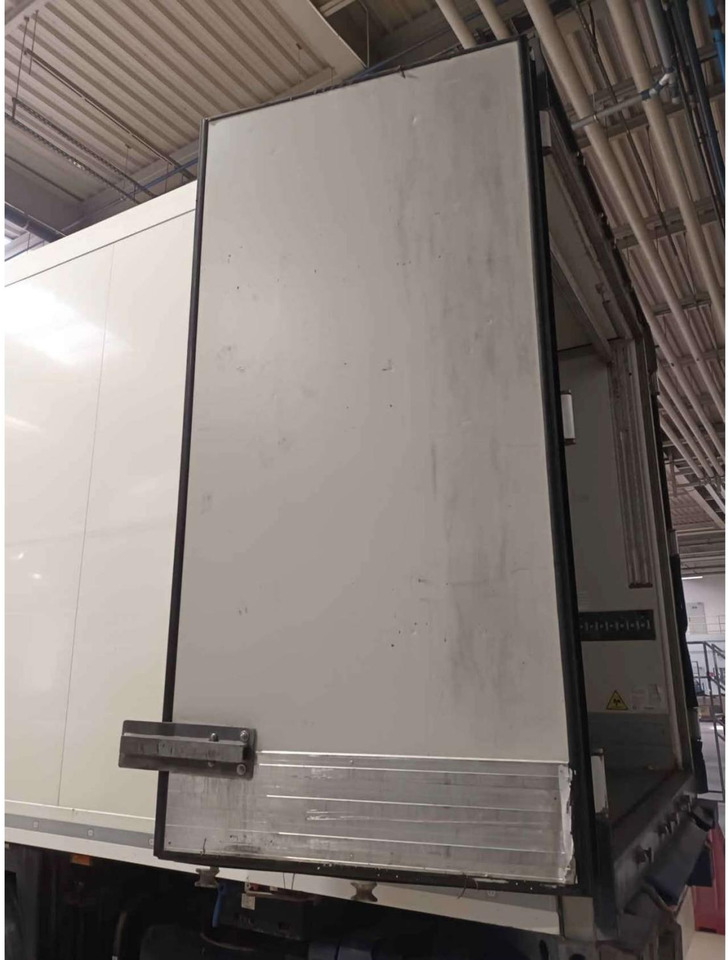 2018 Krone SDR Double Deck Cool Liner FP45 ThermoKing SLXi 300 Lifting Axle - Félpótkocsi hűtős: 2 kép. 2018 Krone SDR Double Deck Cool Liner FP45 ThermoKing SLXi 300 Lifting Axle - Félpótkocsi hűtős: 2 kép.
