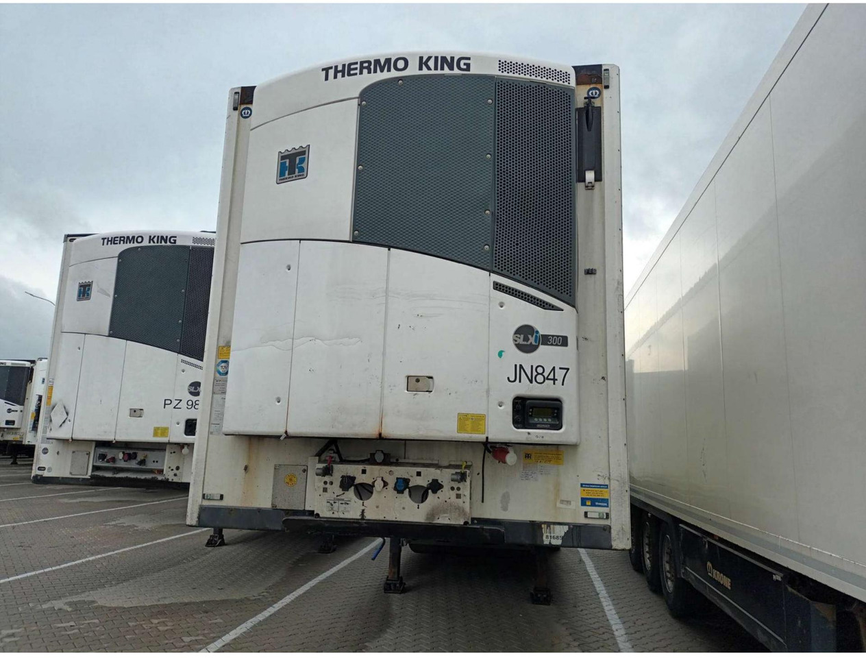 2018 Krone SDR Double Deck Cool Liner FP60 ThermoKing SLXi 300 Lifting Axle - Félpótkocsi hűtős: 1 kép. 2018 Krone SDR Double Deck Cool Liner FP60 ThermoKing SLXi 300 Lifting Axle - Félpótkocsi hűtős: 1 kép.