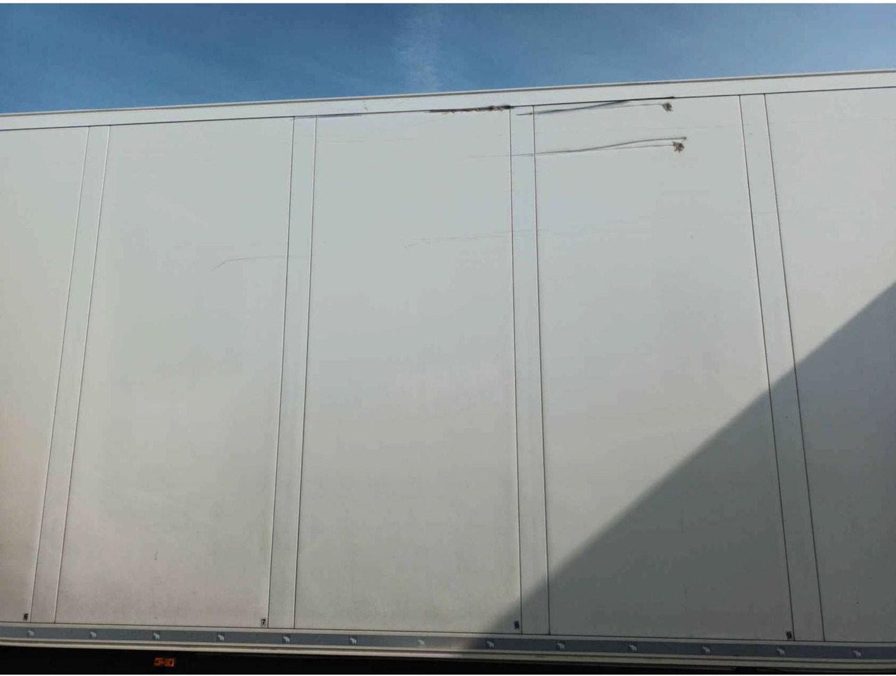 2018 Schmitz Cargobull SKO Double Deck FP 45 ThermoKing SLXi 300 Lifting Axle - Félpótkocsi hűtős: 2 kép. 2018 Schmitz Cargobull SKO Double Deck FP 45 ThermoKing SLXi 300 Lifting Axle - Félpótkocsi hűtős: 2 kép.