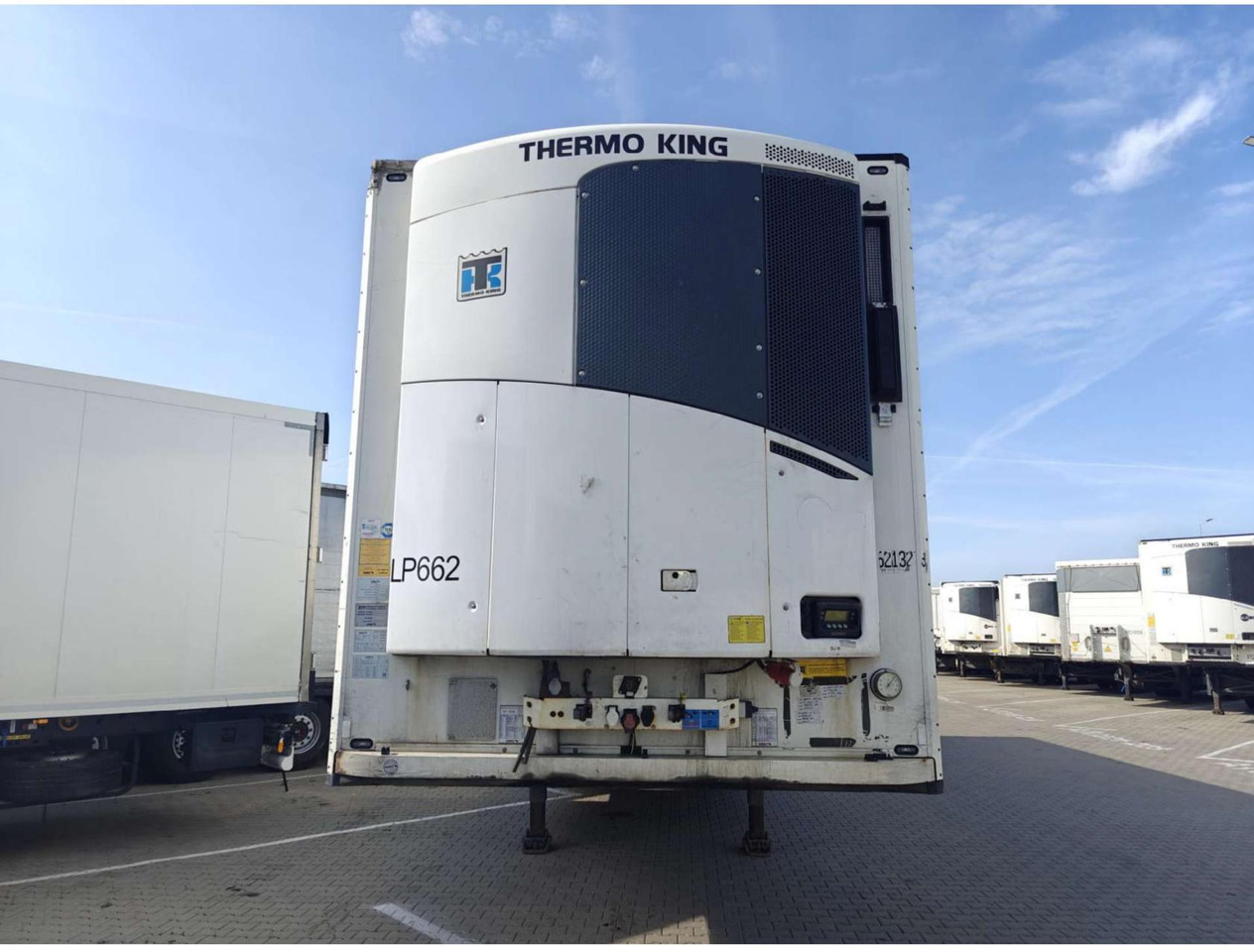 2018 Schmitz Cargobull SKO Double Deck FP 60 ThermoKing SLXi 300 Lifting Axle - Félpótkocsi hűtős: 1 kép. 2018 Schmitz Cargobull SKO Double Deck FP 60 ThermoKing SLXi 300 Lifting Axle - Félpótkocsi hűtős: 1 kép.