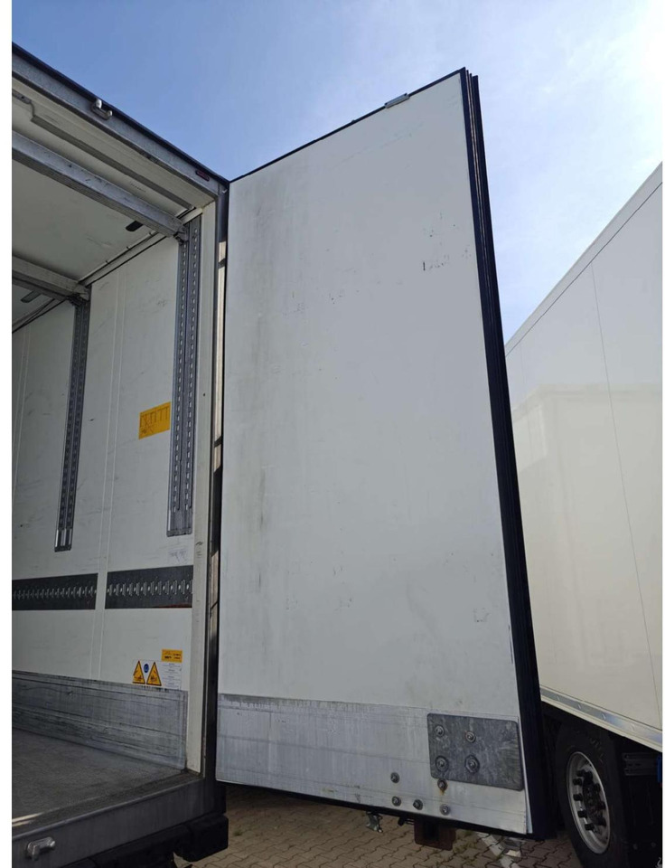 2018 Schmitz Cargobull SKO Double Deck FP 60 ThermoKing SLXi 300 Lifting Axle - Félpótkocsi hűtős: 2 kép. 2018 Schmitz Cargobull SKO Double Deck FP 60 ThermoKing SLXi 300 Lifting Axle - Félpótkocsi hűtős: 2 kép.