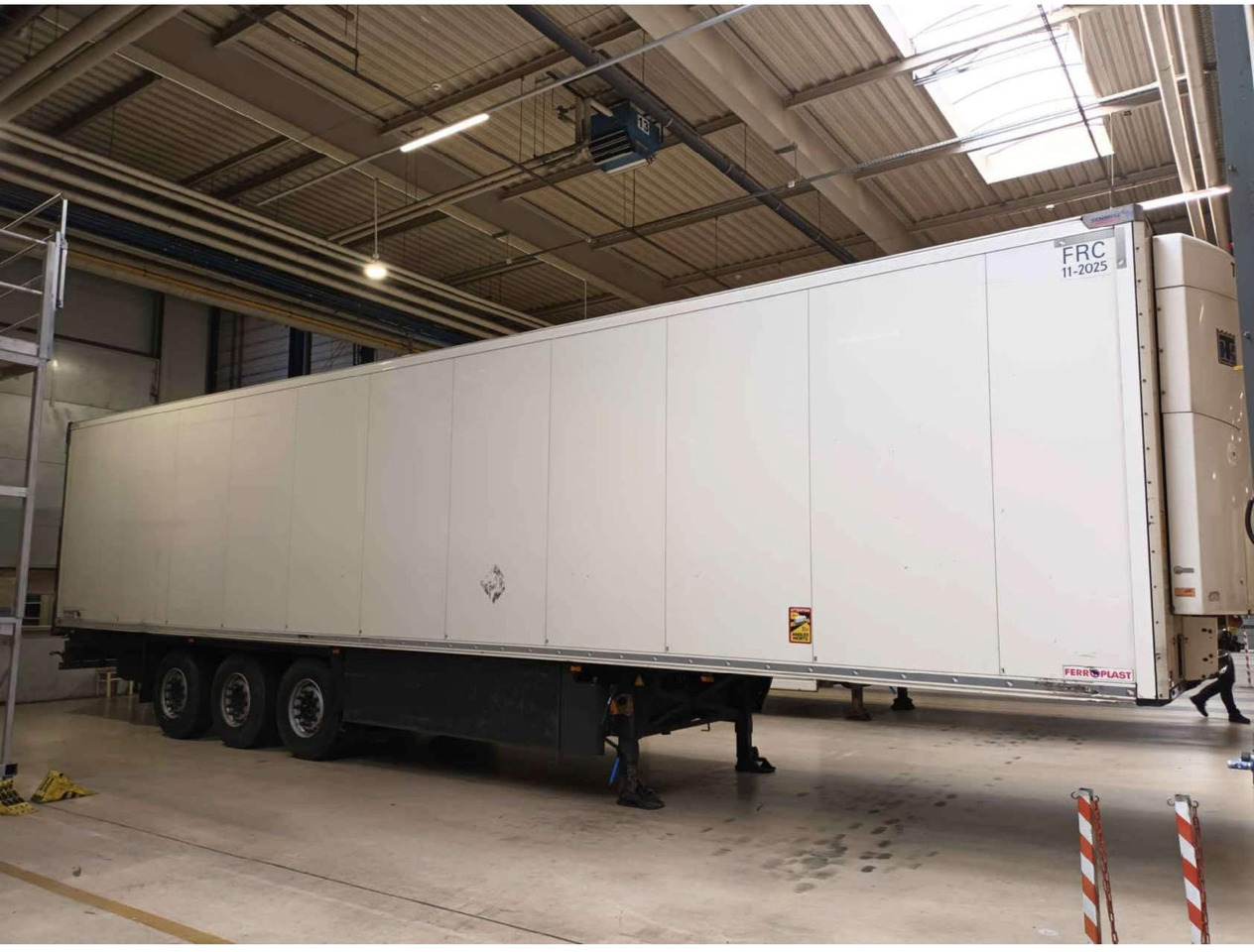 2019 Schmitz Cargobull FP 60 ThermoKing SLXi 300 - Félpótkocsi hűtős: 5 kép. 2019 Schmitz Cargobull FP 60 ThermoKing SLXi 300 - Félpótkocsi hűtős: 5 kép.