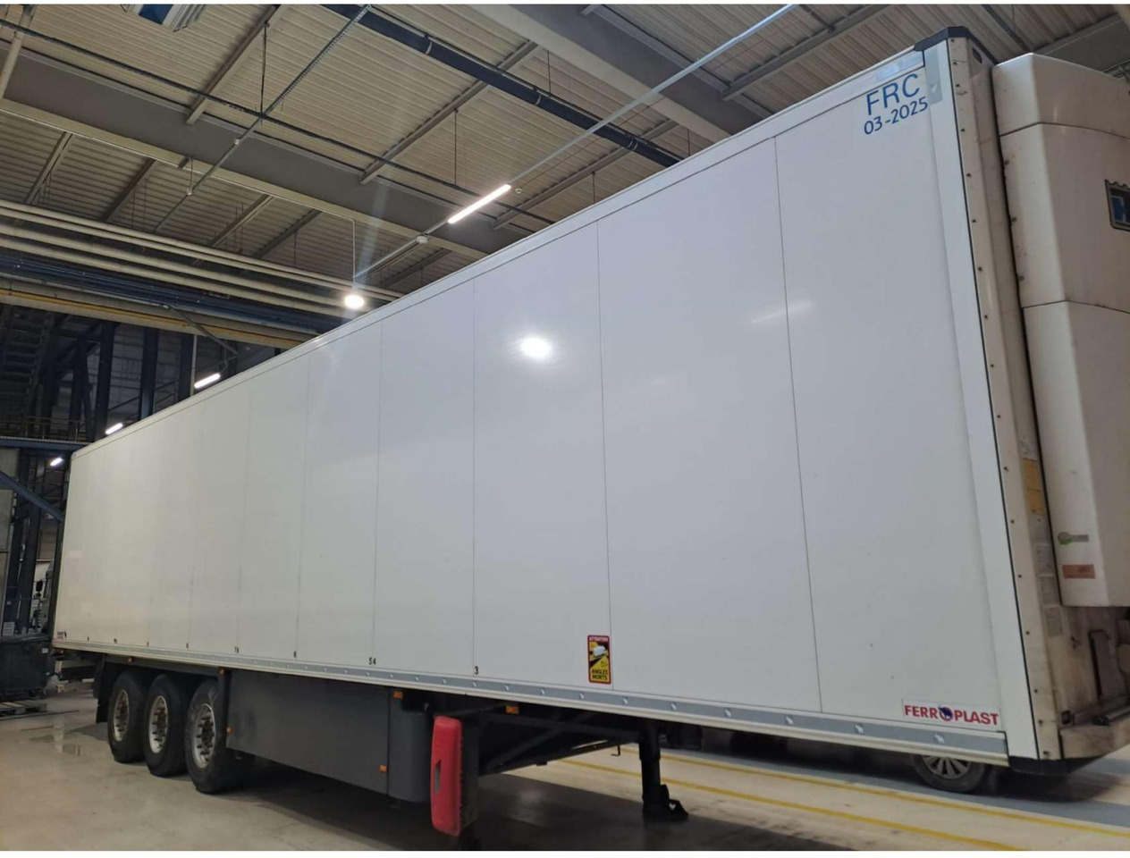 2019 Schmitz Cargobull SKO FP 60 ThermoKing SLXi 300 - Félpótkocsi hűtős: 4 kép. 2019 Schmitz Cargobull SKO FP 60 ThermoKing SLXi 300 - Félpótkocsi hűtős: 4 kép.