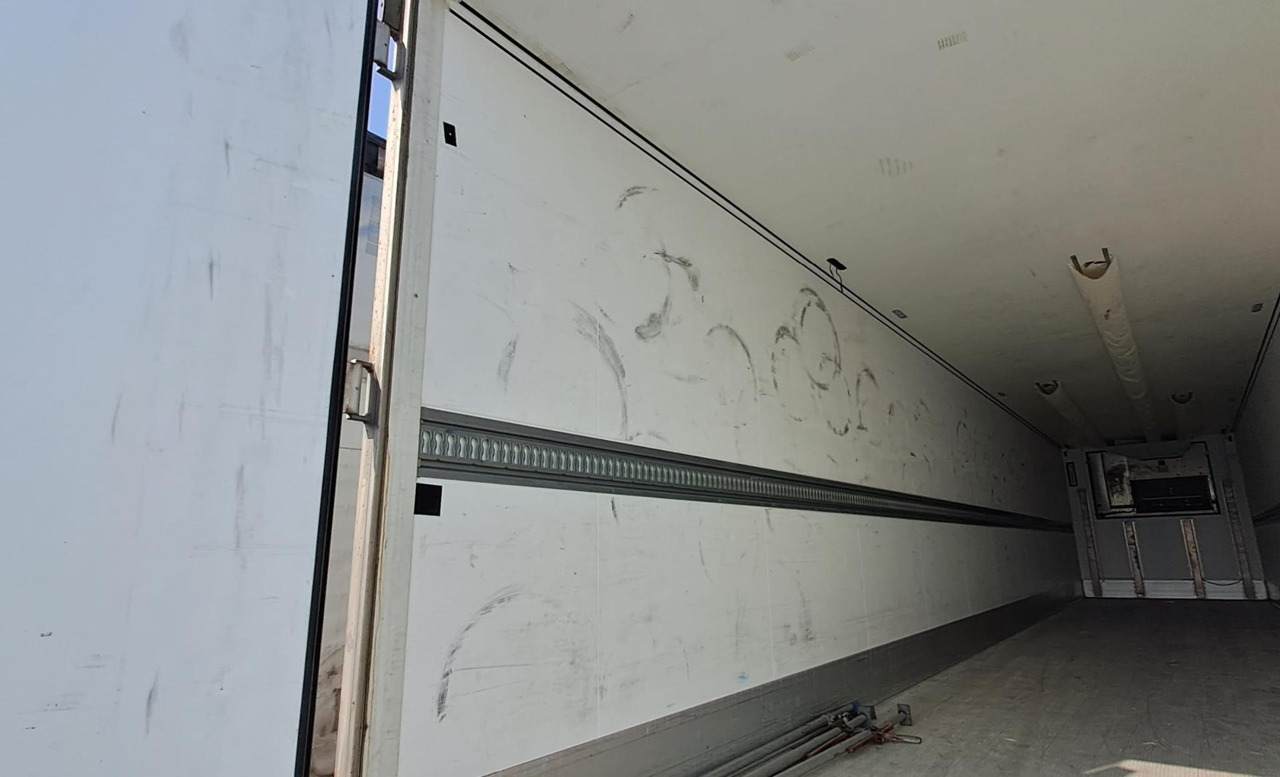 2020 Schmitz Cargobull SKO FP 60 ThermoKing SLXi 300 - Félpótkocsi hűtős: 2 kép. 2020 Schmitz Cargobull SKO FP 60 ThermoKing SLXi 300 - Félpótkocsi hűtős: 2 kép.
