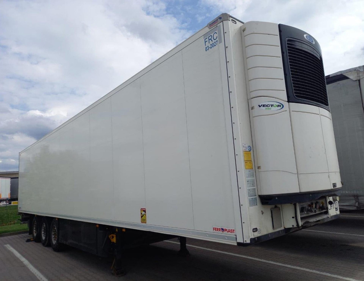 2021 Schmitz Cargobull SKO FP 60 Carrier Vector 1550 - Félpótkocsi hűtős: 4 kép. 2021 Schmitz Cargobull SKO FP 60 Carrier Vector 1550 - Félpótkocsi hűtős: 4 kép.