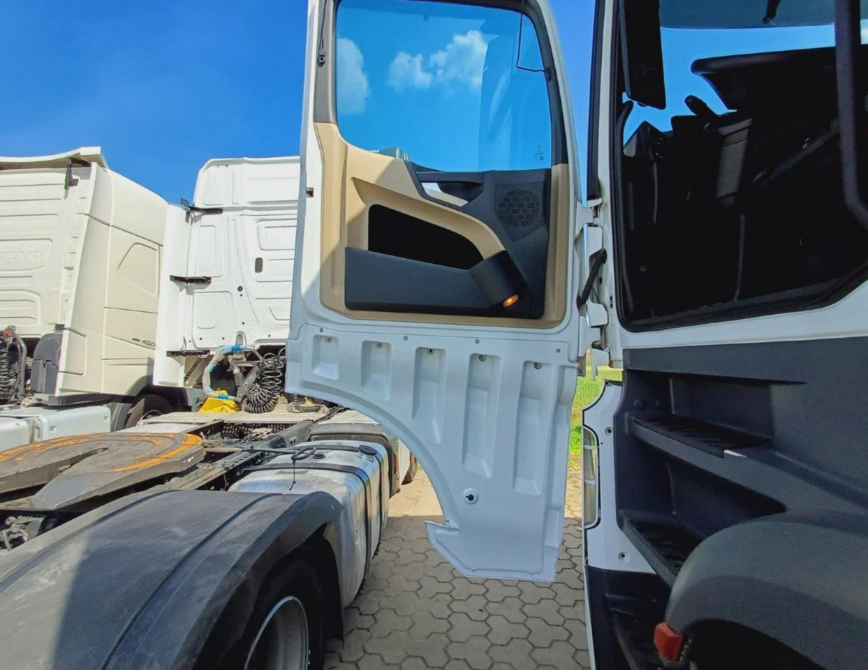 2021 Mercedes-Benz Actros 5 1845 BigSpace - Egyéb gépek: 2 kép. 2021 Mercedes-Benz Actros 5 1845 BigSpace - Egyéb gépek: 2 kép.