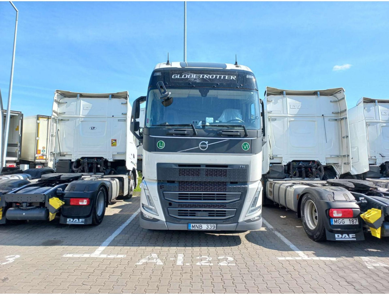 2023 Volvo FH 460 Globetrotter XL i-Save - Egyéb gépek: 1 kép. 2023 Volvo FH 460 Globetrotter XL i-Save - Egyéb gépek: 1 kép.