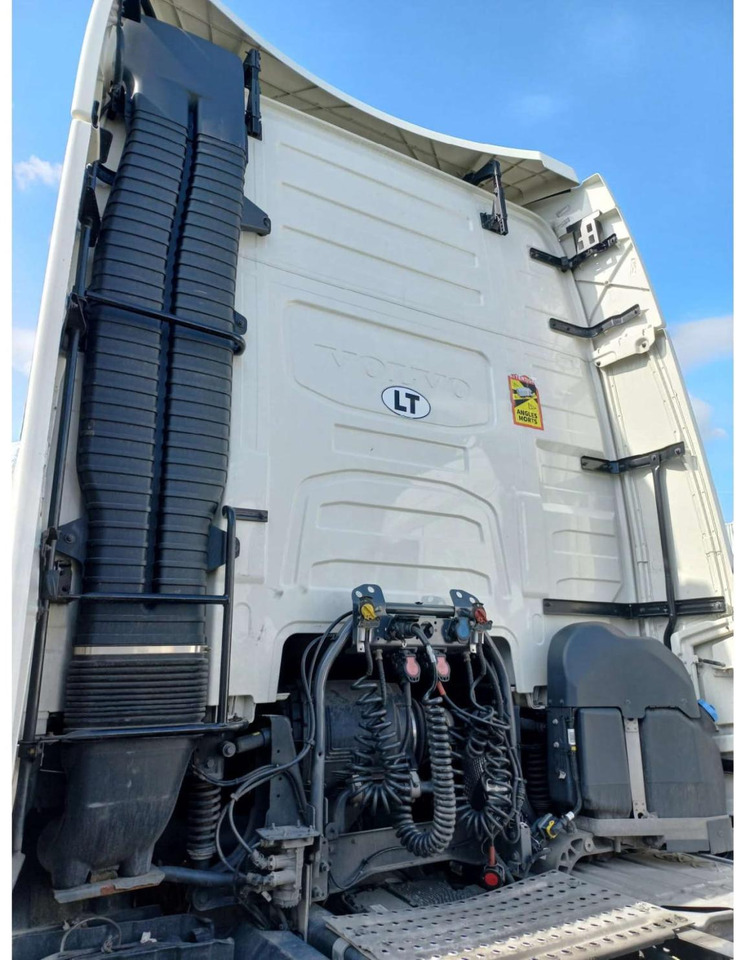 2023 Volvo FH 460 Globetrotter XL i-Save - Egyéb gépek: 5 kép. 2023 Volvo FH 460 Globetrotter XL i-Save - Egyéb gépek: 5 kép.