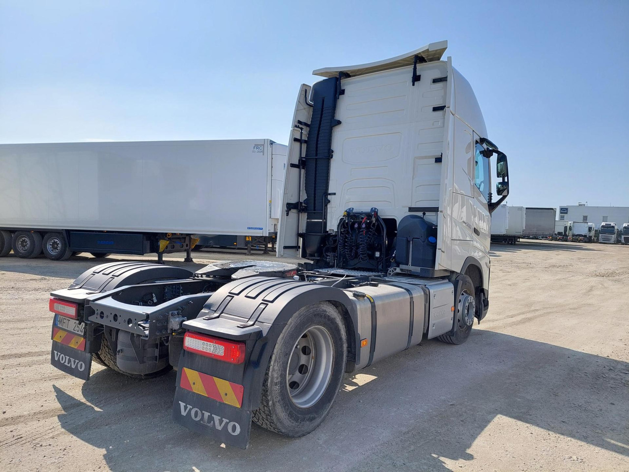 2022 Volvo FH 500 Globetrotter XL - Nyergesvontató: 3 kép. 2022 Volvo FH 500 Globetrotter XL - Nyergesvontató: 3 kép.