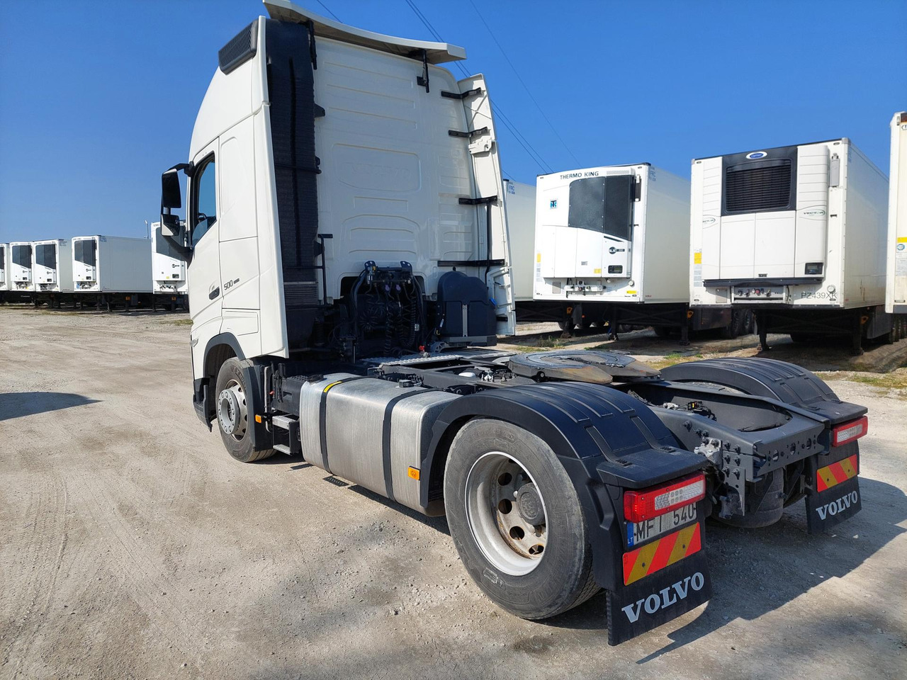 2022 Volvo FH 500 Globetrotter XL - Nyergesvontató: 3 kép. 2022 Volvo FH 500 Globetrotter XL - Nyergesvontató: 3 kép.