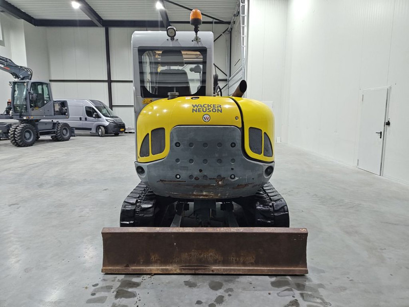 WACKER NEUSON 6003 - Minikotró: 3 kép. WACKER NEUSON 6003 - Minikotró: 3 kép.