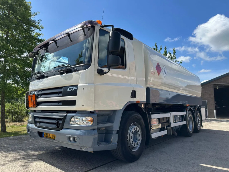 DAF CF 75.310 FAN / NL TRUCK / 6x2 / FUEL TANK 4 COMP. / 22 m3 / EURO5 / TOP CONDITION!! - Tartályos teherautó: 1 kép. DAF CF 75.310 FAN / NL TRUCK / 6x2 / FUEL TANK 4 COMP. / 22 m3 / EURO5 / TOP CONDITION!! - Tartályos teherautó: 1 kép.