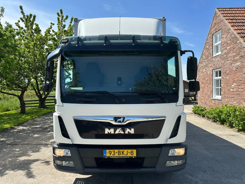 MAN TGL 10.190 / NL TRUCK / BOX / EURO 6 / MANUAL / NEW TYRES / LOADLIFT - Dobozos felépítményű teherautó: 3 kép. MAN TGL 10.190 / NL TRUCK / BOX / EURO 6 / MANUAL / NEW TYRES / LOADLIFT - Dobozos felépítményű teherautó: 3 kép.