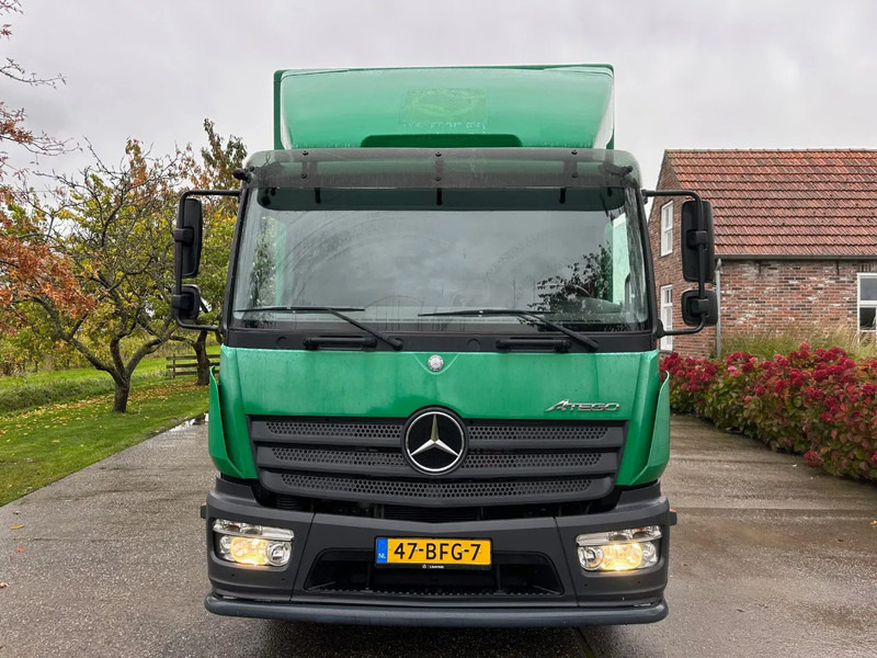 Mercedes-Benz Atego 1018 / NL TRUCK / EURO 6 / ONLY 100.000KM! / BOX+LIFT+SIDE DOOR / CLIMA / AUTOMATIC - Dobozos felépítményű teherautó: 4 kép. Mercedes-Benz Atego 1018 / NL TRUCK / EURO 6 / ONLY 100.000KM! / BOX+LIFT+SIDE DOOR / CLIMA / AUTOMATIC - Dobozos felépítményű teherautó: 4 kép.