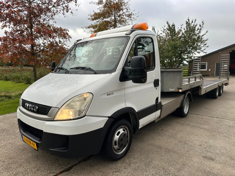 Iveco Daily 35C17 BE TREKKER 12T COMBI MET VELDHUIZEN SDO TRAILER 2008 / EURO 5 / 3 PERS. - Nyergesvontató: 1 kép. Iveco Daily 35C17 BE TREKKER 12T COMBI MET VELDHUIZEN SDO TRAILER 2008 / EURO 5 / 3 PERS. - Nyergesvontató: 1 kép.