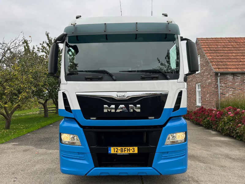 MAN TGX 26.480 / NL TRUCK / RETARDER / EURO 6 / 6X2 / LIFT+STEER AXLE / 60T - Nyergesvontató: 2 kép. MAN TGX 26.480 / NL TRUCK / RETARDER / EURO 6 / 6X2 / LIFT+STEER AXLE / 60T - Nyergesvontató: 2 kép.