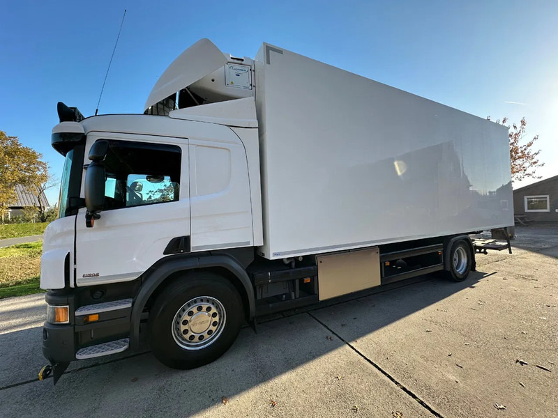 Scania P280 / NL TRUCK / EURO 6 / FULL AIR / CARRIER SUPRA 1250 / TOPCONDITION / LIFT+DOORS - Hűtős teherautó: 4 kép. Scania P280 / NL TRUCK / EURO 6 / FULL AIR / CARRIER SUPRA 1250 / TOPCONDITION / LIFT+DOORS - Hűtős teherautó: 4 kép.