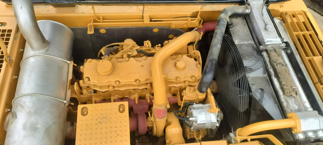 Kotrógép CATERPILLAR 326D2L: 7 kép.