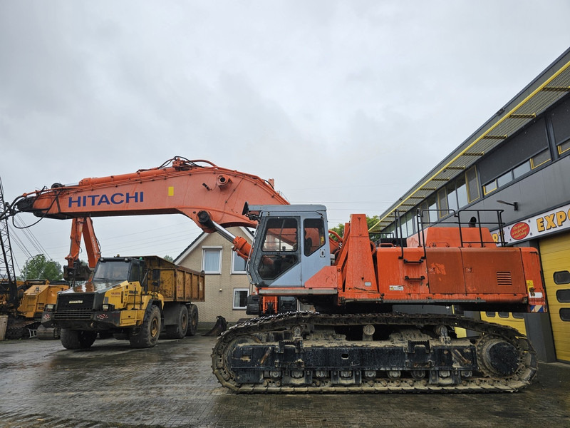 Hitachi EX800H-5 - Lánctalpas kotró: 4 kép. Hitachi EX800H-5 - Lánctalpas kotró: 4 kép.