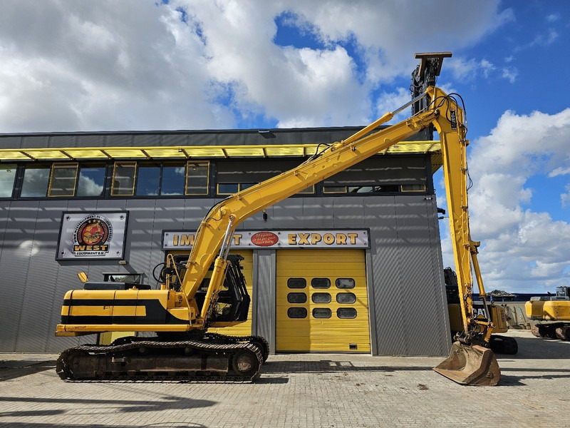 JCB JS220 LR - Lánctalpas kotró: 5 kép. JCB JS220 LR - Lánctalpas kotró: 5 kép.