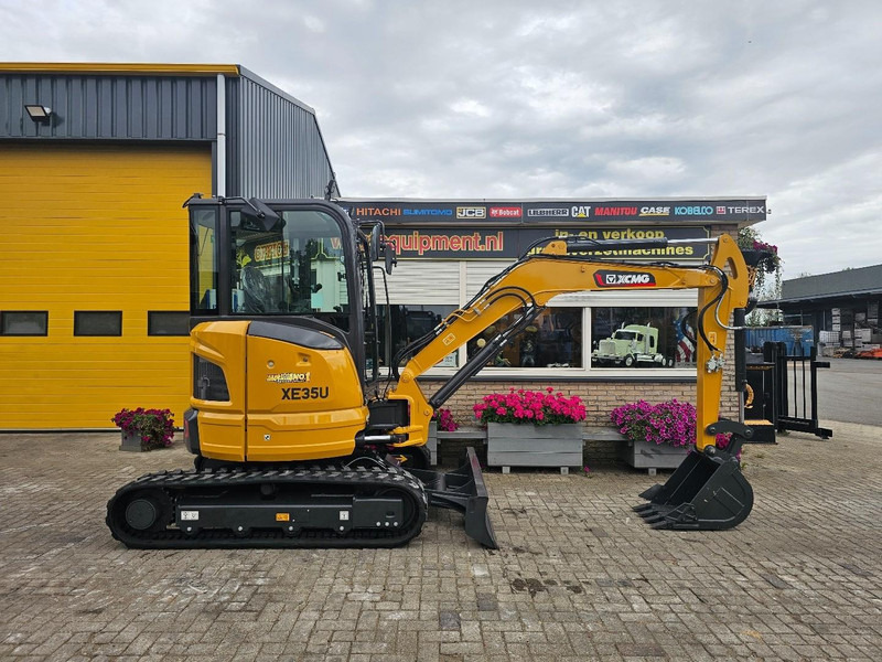 XCMG XE35U - Minikotró: 5 kép. XCMG XE35U - Minikotró: 5 kép.
