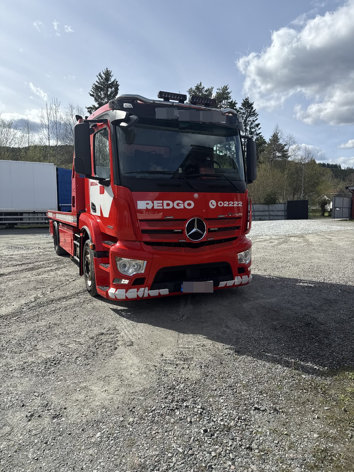 Mercedes-Benz ANTOS 1835 4x2 Omars 2x Winch Brille Load 8T - Vontató: 4 kép. Mercedes-Benz ANTOS 1835 4x2 Omars 2x Winch Brille Load 8T - Vontató: 4 kép.