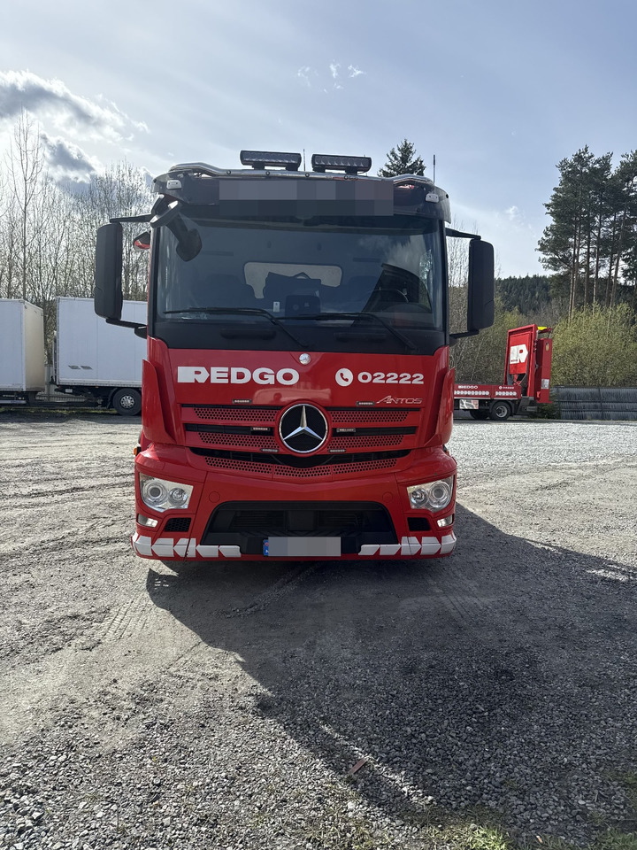 Mercedes-Benz ANTOS 1835 4x2 Omars 2x Winch Brille Load 8T - Vontató: 3 kép. Mercedes-Benz ANTOS 1835 4x2 Omars 2x Winch Brille Load 8T - Vontató: 3 kép.