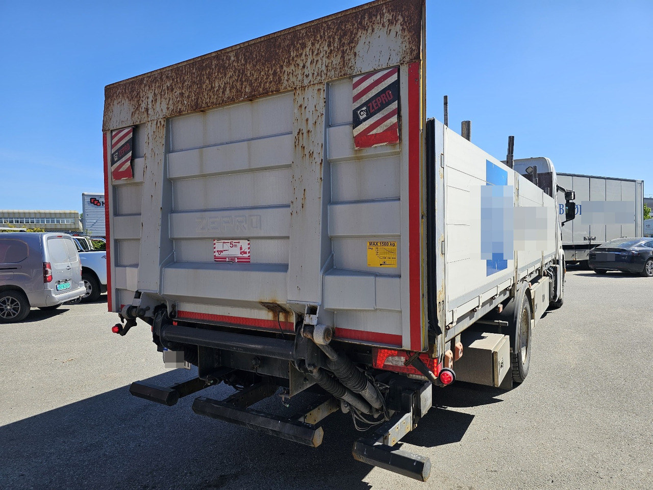 Scania P320 - Platós teherautó, Darus autó: 5 kép. Scania P320 - Platós teherautó, Darus autó: 5 kép.