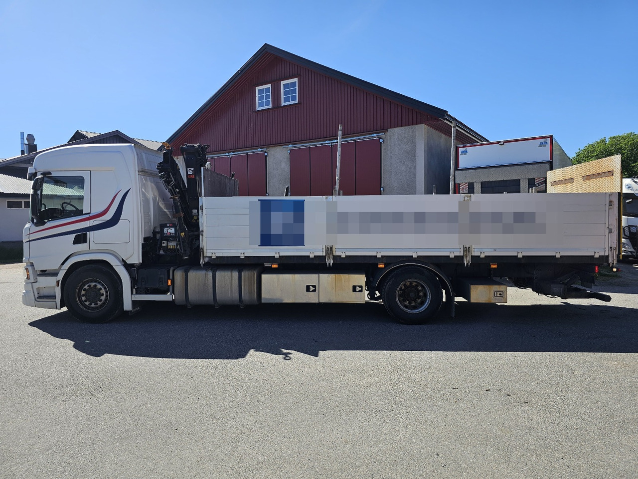 Scania P320 - Platós teherautó, Darus autó: 2 kép. Scania P320 - Platós teherautó, Darus autó: 2 kép.