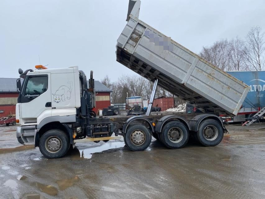 Sisu E18 630 - Billenőplatós teherautó: 1 kép. Sisu E18 630 - Billenőplatós teherautó: 1 kép.