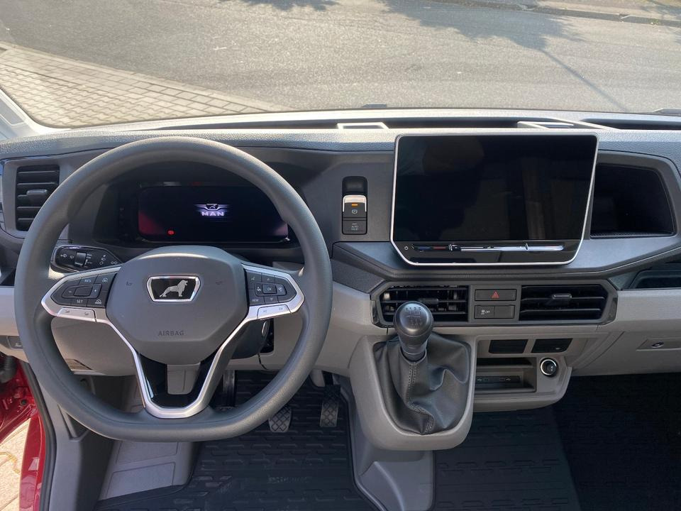 Platós kisteherautó, Duplakabinos kisteherautó MAN TGE 3.140 Doka Pritsche Next Level *TEMPO*KLIMA*CAM*AHK*APP*PDC*INKL.19% MWST*SOFORT!*: 14 kép. Platós kisteherautó, Duplakabinos kisteherautó MAN TGE 3.140 Doka Pritsche Next Level *TEMPO*KLIMA*CAM*AHK*APP*PDC*INKL.19% MWST*SOFORT!*: 14 kép.