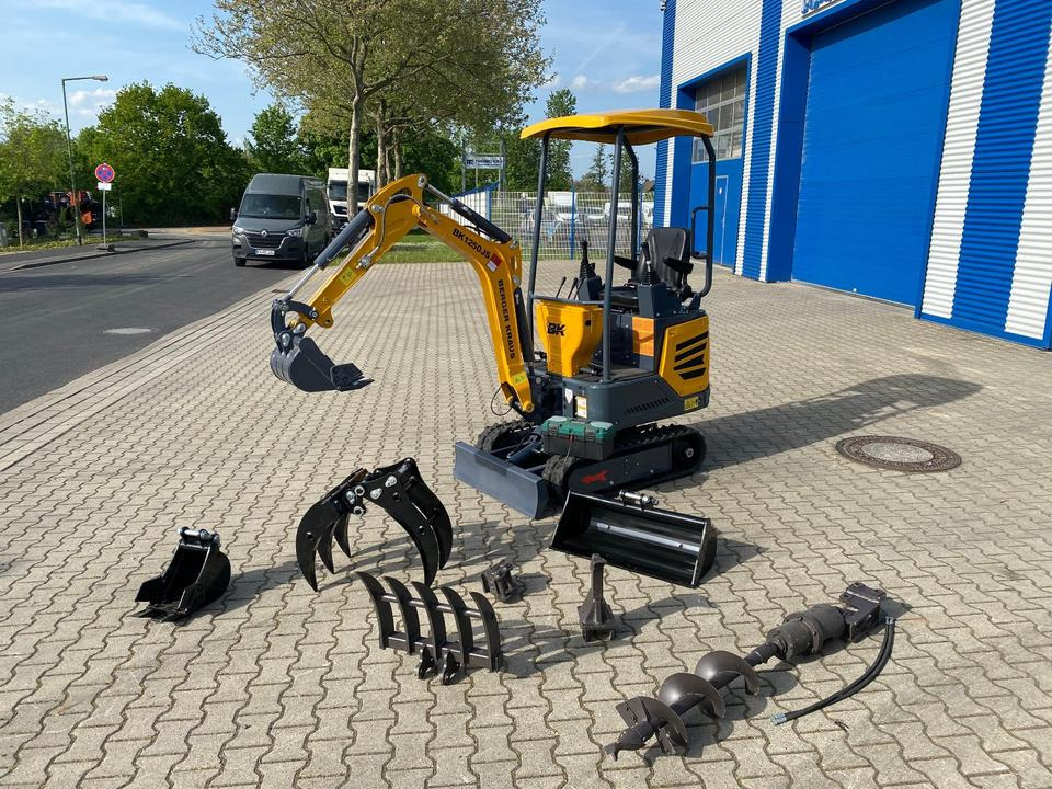 Minibagger BK1250JS + Zubehör *INKL.19% MWST*KUBOTA*BERGER KRAUS*JOYSTICK*SOFORT!* - Minikotró: 2 kép. Minibagger BK1250JS + Zubehör *INKL.19% MWST*KUBOTA*BERGER KRAUS*JOYSTICK*SOFORT!* - Minikotró: 2 kép.