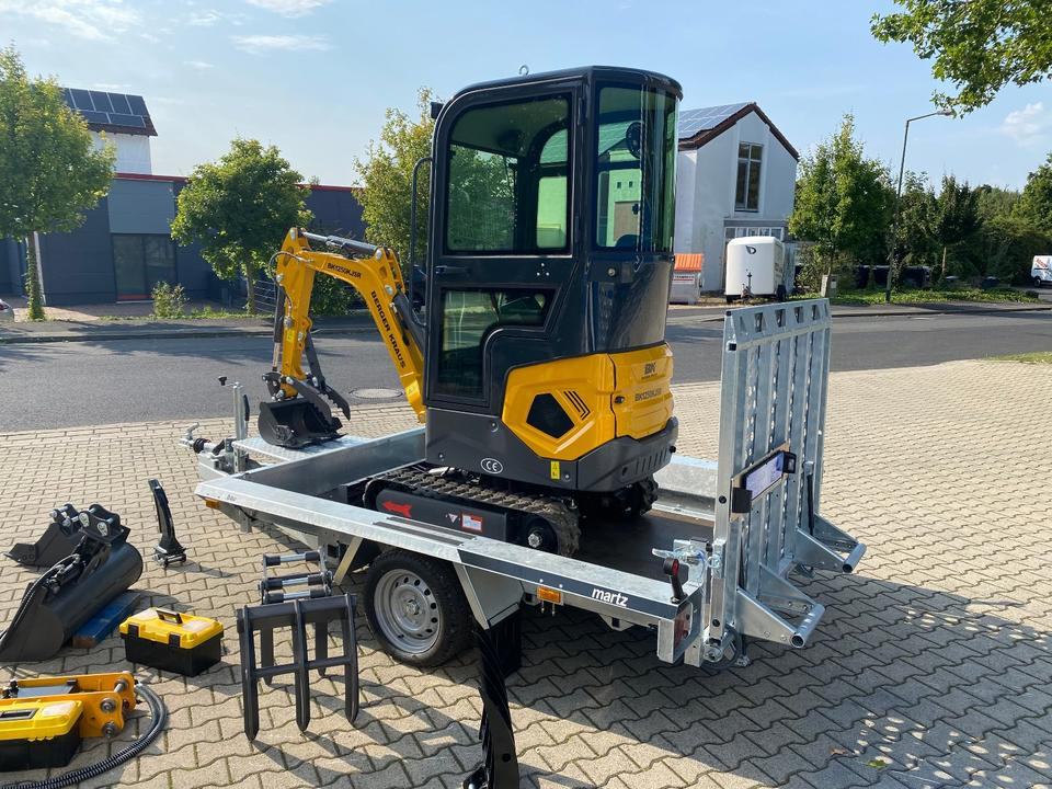 Minibagger BK1250KJSR + Tieflader + Zubehör *INKL.19% MWST*BERGER KRAUS*VERSTELLFAHRWERK* KUBOTA*SOFORT!* - Minikotró: 4 kép. Minibagger BK1250KJSR + Tieflader + Zubehör *INKL.19% MWST*BERGER KRAUS*VERSTELLFAHRWERK* KUBOTA*SOFORT!* - Minikotró: 4 kép.