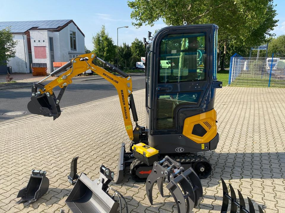 Minibagger BK1250KJSR inkl. großem Zubehörpaket *INKL.19% MWST*BERGER KRAUS*KUBOTA* VERSTELLFAHRWERK*SOFORT!* - Minikotró: 4 kép. Minibagger BK1250KJSR inkl. großem Zubehörpaket *INKL.19% MWST*BERGER KRAUS*KUBOTA* VERSTELLFAHRWERK*SOFORT!* - Minikotró: 4 kép.